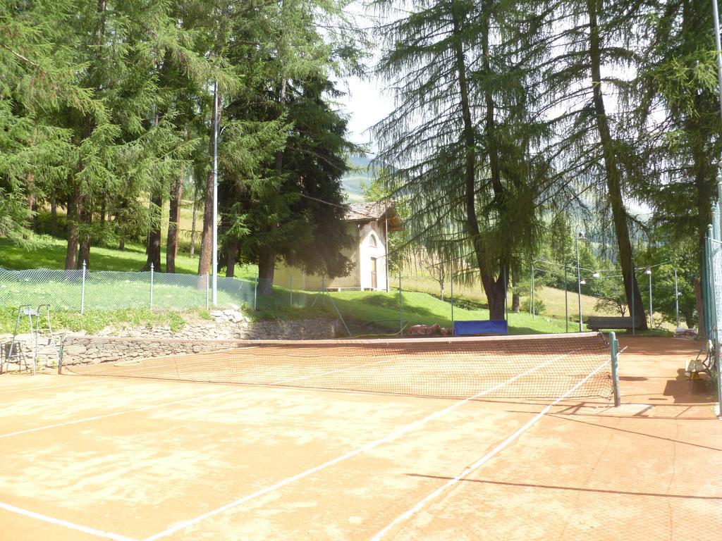 Hotel Santa San Champoluc Zewnętrze zdjęcie