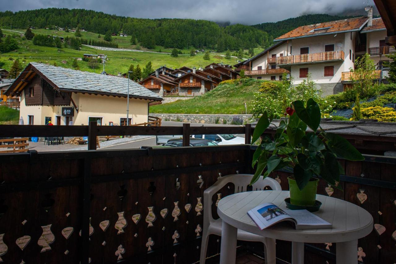 Hotel Santa San Champoluc Zewnętrze zdjęcie