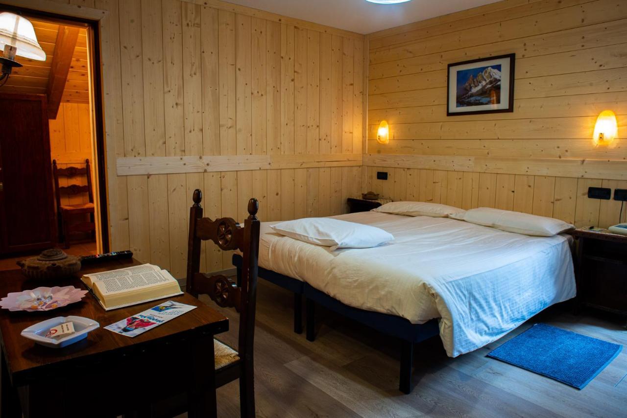 Hotel Santa San Champoluc Zewnętrze zdjęcie