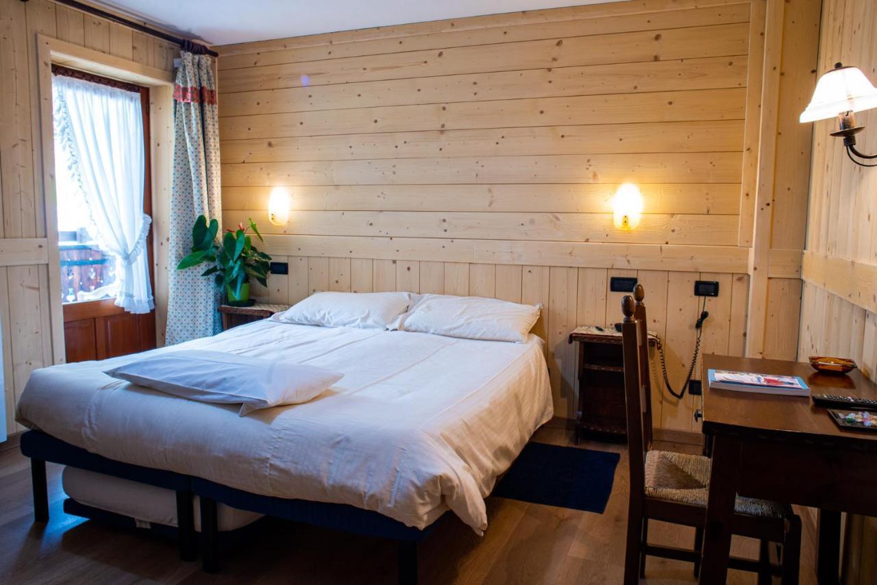 Hotel Santa San Champoluc Zewnętrze zdjęcie