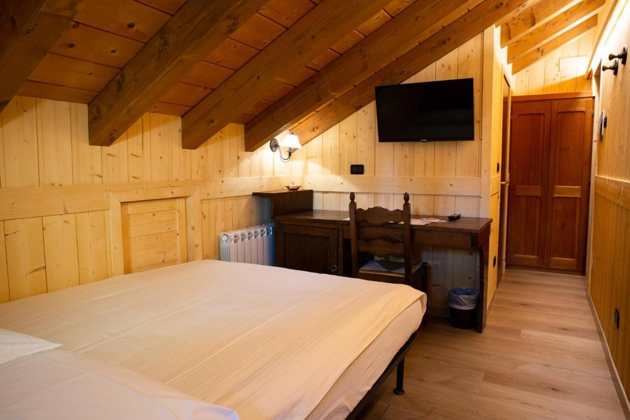 Hotel Santa San Champoluc Zewnętrze zdjęcie