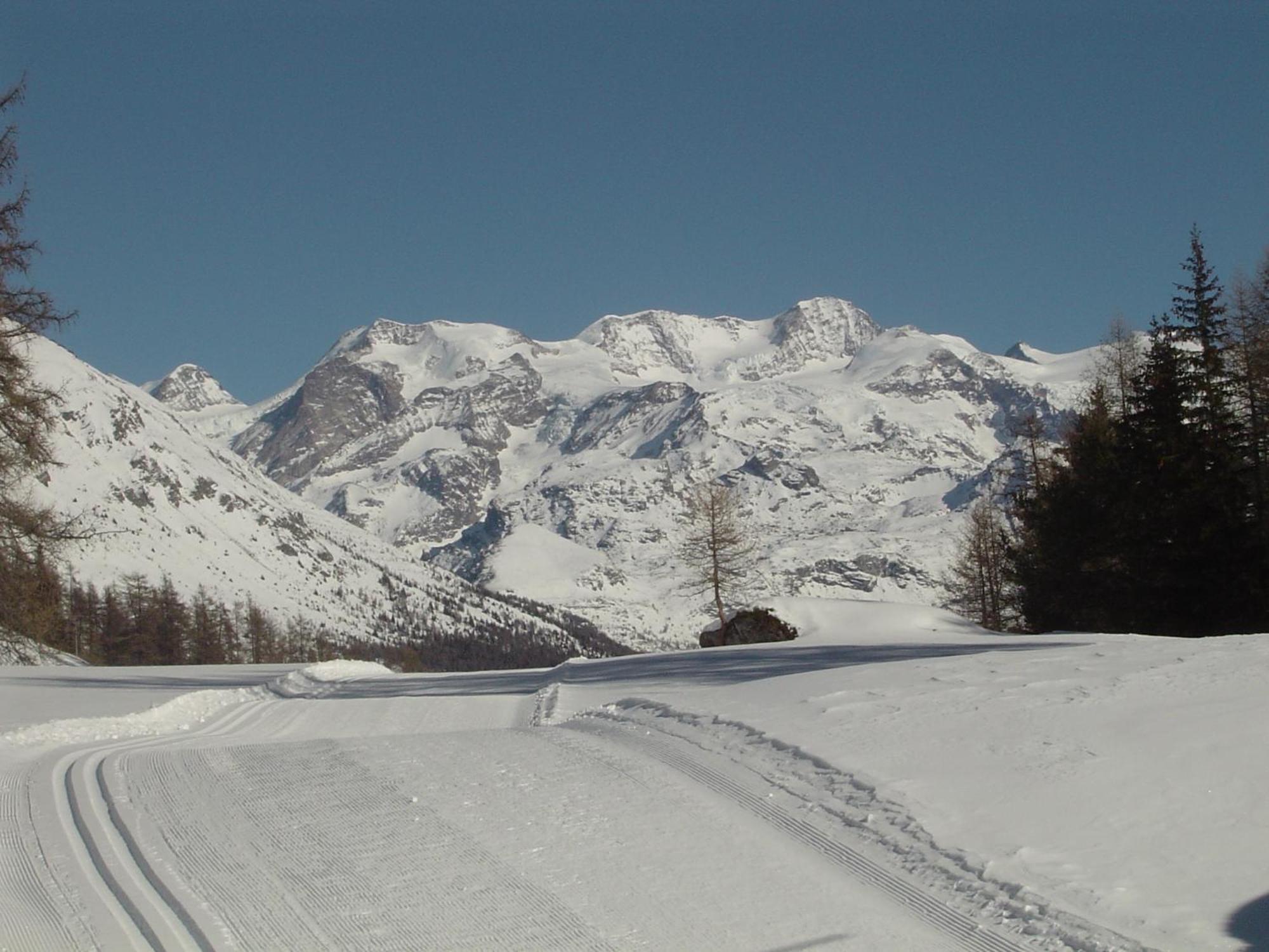 Hotel Santa San Champoluc Zewnętrze zdjęcie