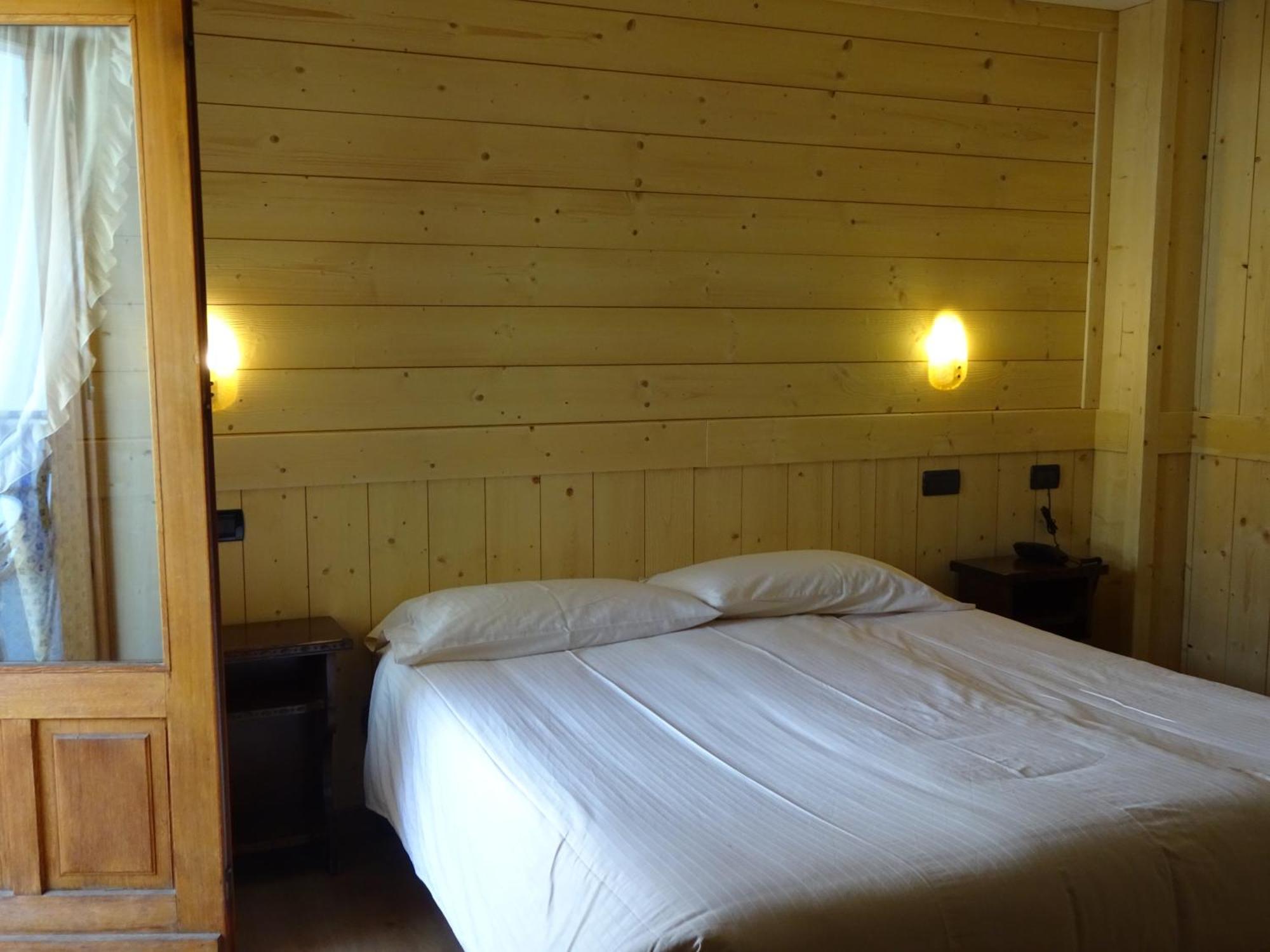 Hotel Santa San Champoluc Pokój zdjęcie