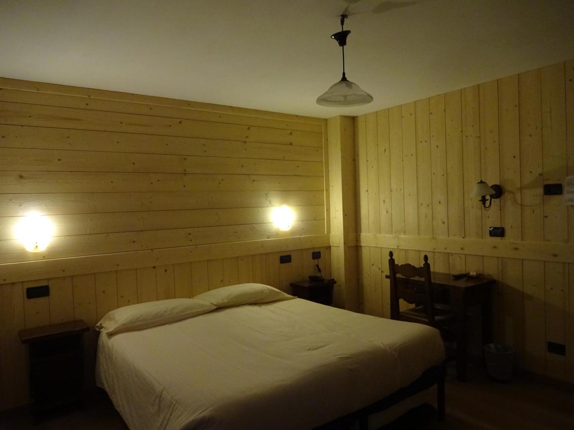 Hotel Santa San Champoluc Pokój zdjęcie