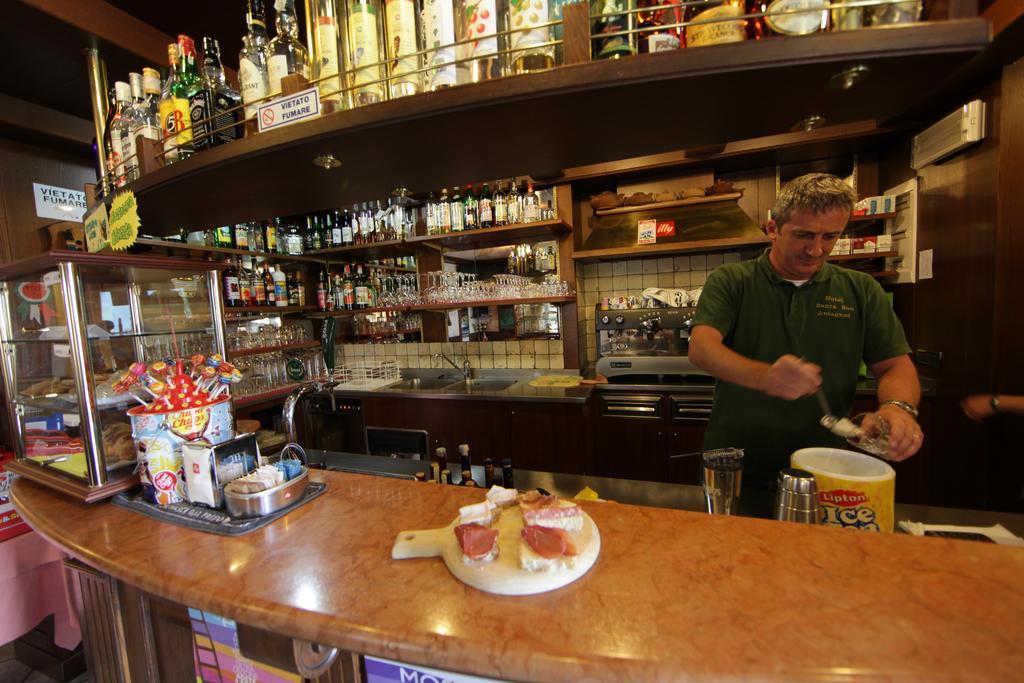 Hotel Santa San Champoluc Zewnętrze zdjęcie